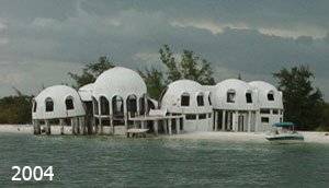 caperomanodomes-2004.jpg