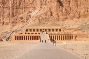 Mortuary-Temple-of-Hatshepsut-Egypt.jpg