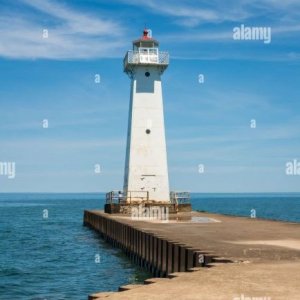 sodus-point-lighthouse-at-lake-ontario-new-york-2T7HE8G.jpg