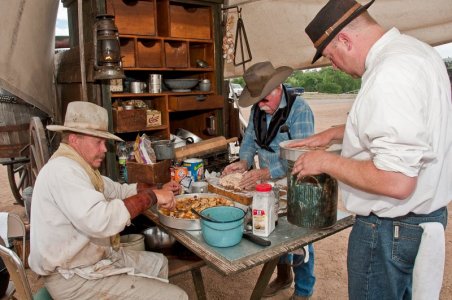 chuckwagon3.jpg