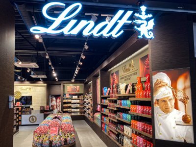Lindt-Storefront.jpg