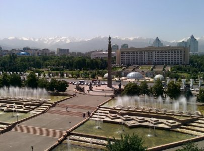 Republic_Square,_Almaty_1.jpg