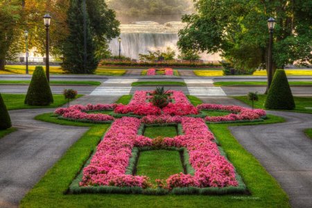 niagara-falls-botanical-gardens-ontario-canada-wayne-moran.jpg