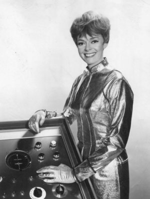 June_Lockhart_Lost_in_Space_1965.JPG