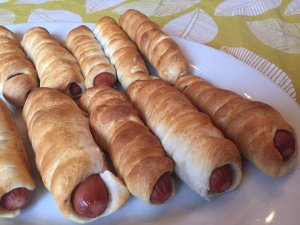 hot_dogs_pigs_in_blanket.jpg