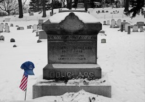 800px-Frederick_Douglass_gravestone.jpg