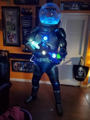 Mr. Freeze cosplay 8-22.jpeg