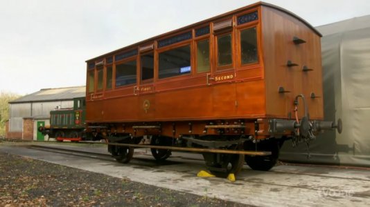 oldtraincar2.jpg