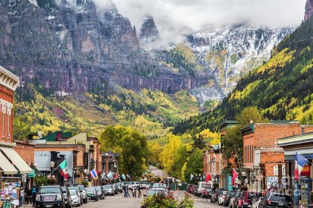 autumn-in-telluride-coloradoautumn-in-telluride-colorado-this-place-lights-up-like-a-christmas...jpg