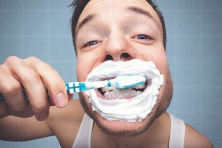 toomuchtoothpaste.jpg
