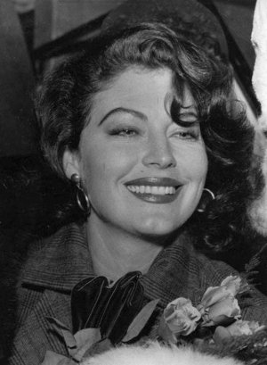 740full-ava-gardner.jpg