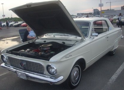 1280px-'63_Plymouth_Valiant_Signet_(Les_chauds_vendredis_'10).jpg