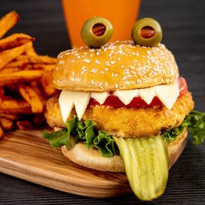 spooky-halloween-food-ideas-36-6712138630f7e__700.jpg