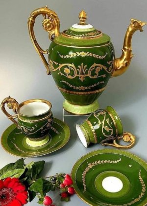 teapot green cups.jpg