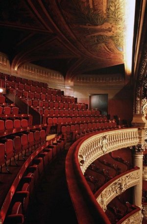 red theatre seats.jpg
