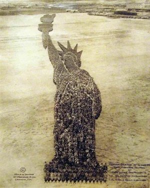 18,000 soldiers camp dodge Des Moines 1918.jpg