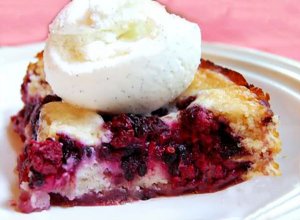 blackberry-cobbler-with-ice-cream-2-image.jpg
