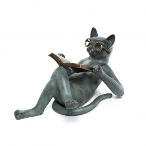 Literary+Cat+Garden+Statue.jpg