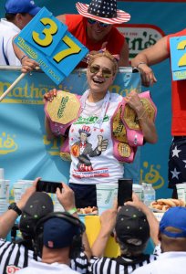 2018-nathans-hot-dog-eating-competition-rex-08.jpg
