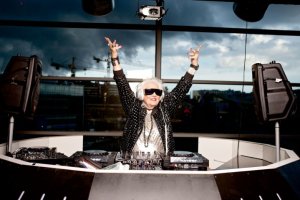 cool-seniors-that-will-destroy-your-age-stereotypes-55060.jpg