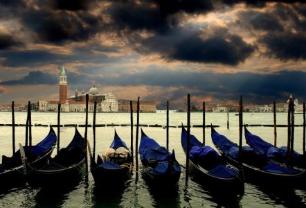 blue gondolas.jpg