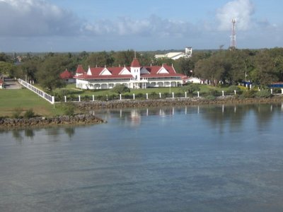King's Palace in Nufu Alofa Tonga.jpg