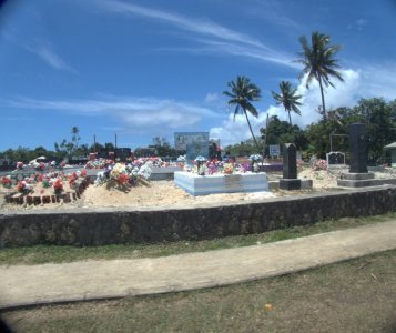 Cemetary in Nufu Alofa1.jpg