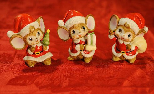 three-little-christmas-mice-luke-moore.jpg