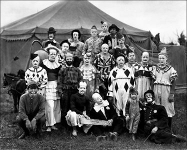 group-circus-tent-217975455.jpg