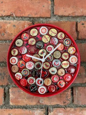 clock bottle cap.jpg