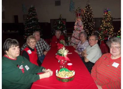 senior xmas 1.jpg