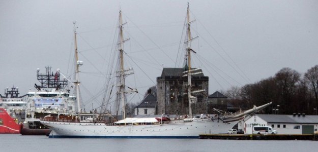 Tallship.jpg