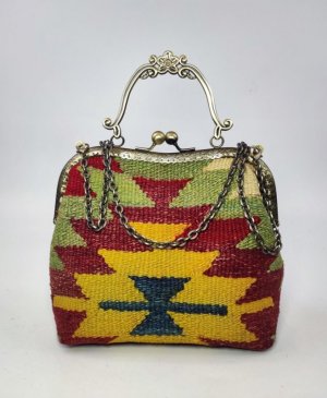 bag knitted.jpg