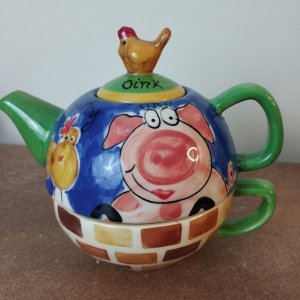 teapot pig.jpg