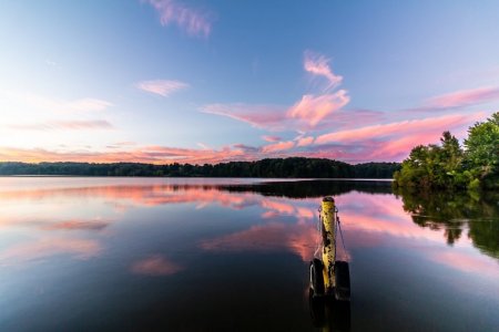 pink lake.jpg