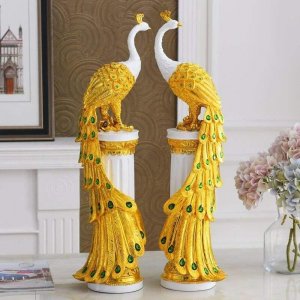 yellow sculpture.jpg