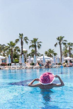 pink hat.jpg