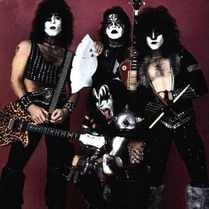 kiss.jpg