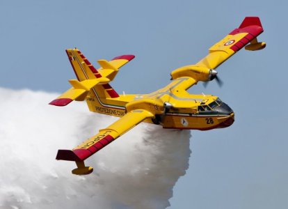 canadair CL-415.jpg