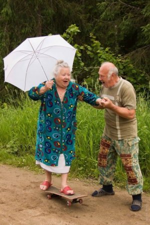 34 Elderly Couples Prove You’re Never Too Old To Have Fun.jpg