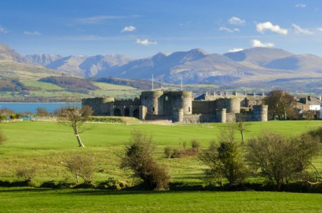 beaumaris-castle.jpg beaumaris-castle.jpg