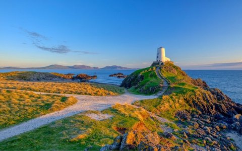 anglesey-lighthouse.jpg anglesey-lighthouse.jpg