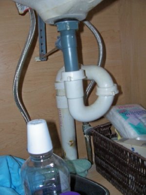 bathroom sink2.jpg
