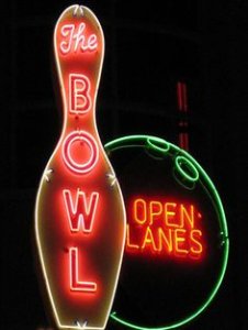 76b6f5b674ee4a41bab3a76cd92622d5--old-neon-signs-vintage-neon-signs.jpg