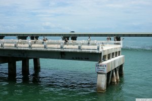 usa_fl_stpetersburg_nsunshineskywayfishingpier_201205_011.jpg