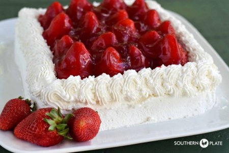 strawbcake.jpg