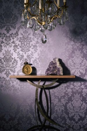 cole-and-son-giselle-plum-wallpaper-1@lg.jpg