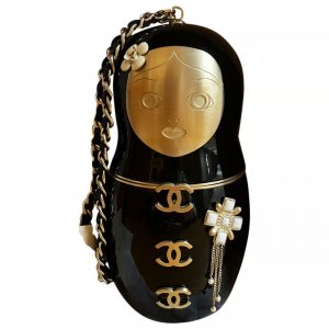 black-plastic-chanel-handbag-27080862-1_2.jpg