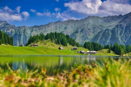 green mountains.jpg