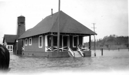 earliest picture of Varamont Substation.jpg